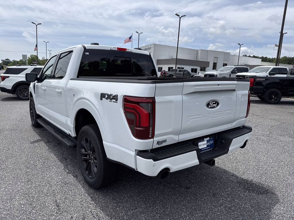 2026 Oxford White Ford F-150 Lariat 4X4 Truck