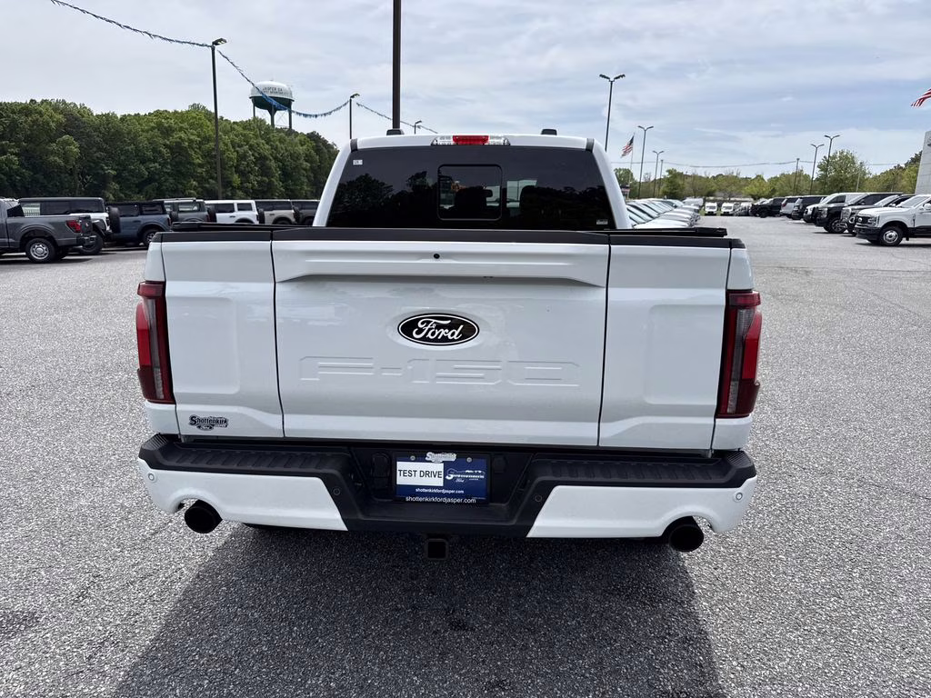 2026 Oxford White Ford F-150 Lariat 4X4 Truck