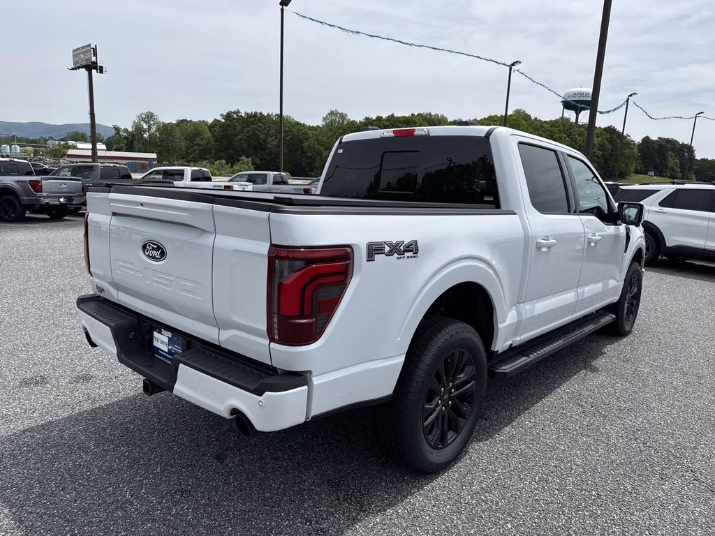 2026 Oxford White Ford F-150 Lariat 4X4 Truck