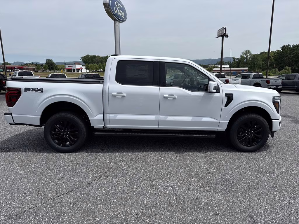 2026 Oxford White Ford F-150 Lariat 4X4 Truck
