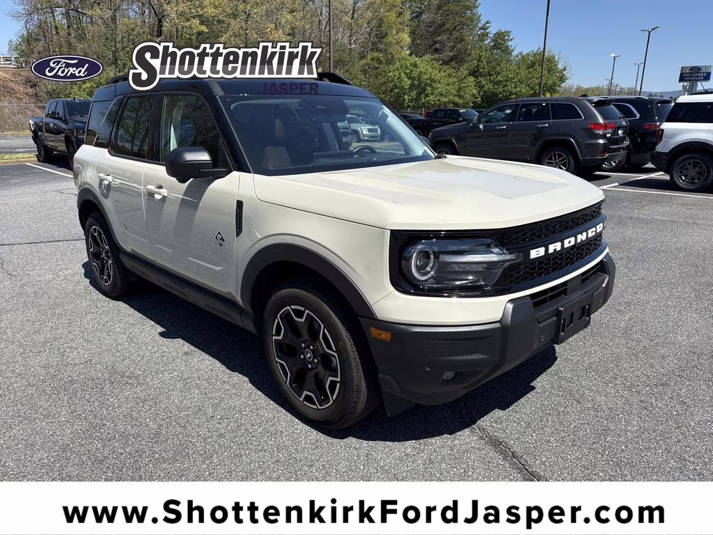 2025 Desert Sand Ford Bronco Sport Outer Banks 4X4 SUV