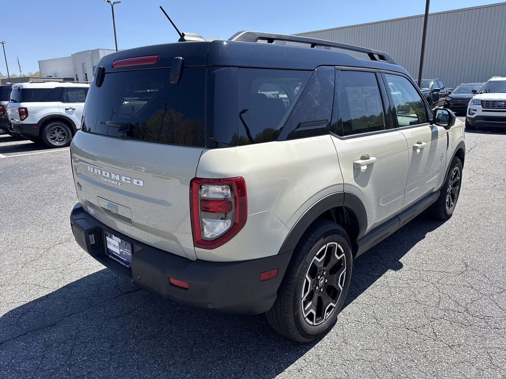 2025 Desert Sand Ford Bronco Sport Outer Banks 4X4 SUV