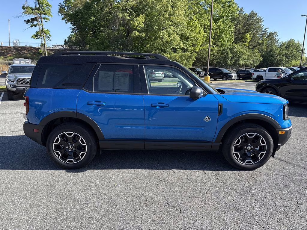 2025 Blue Metallic Ford Bronco Sport Outer Banks 4X4 SUV