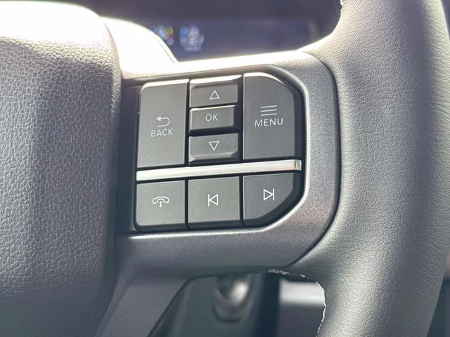 2026 Oxford White Ford Super Duty F-250 SRW Lariat 4X4 Truck