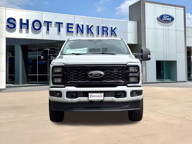 2026 Avalanche Ford Super Duty F-250 SRW Lariat 4X4 Truck