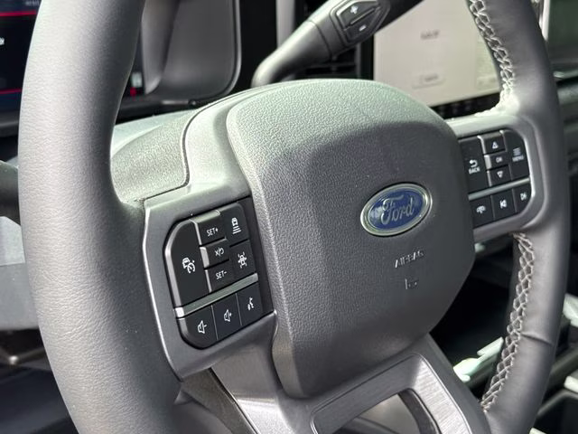 2026 Avalanche Ford Super Duty F-250 SRW Lariat 4X4 Truck
