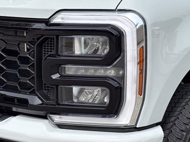 2026 Avalanche Ford Super Duty F-250 SRW Lariat 4X4 Truck