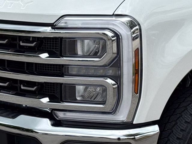 2026 White Ford Super Duty F-350 SRW King Ranch 4X4 Truck