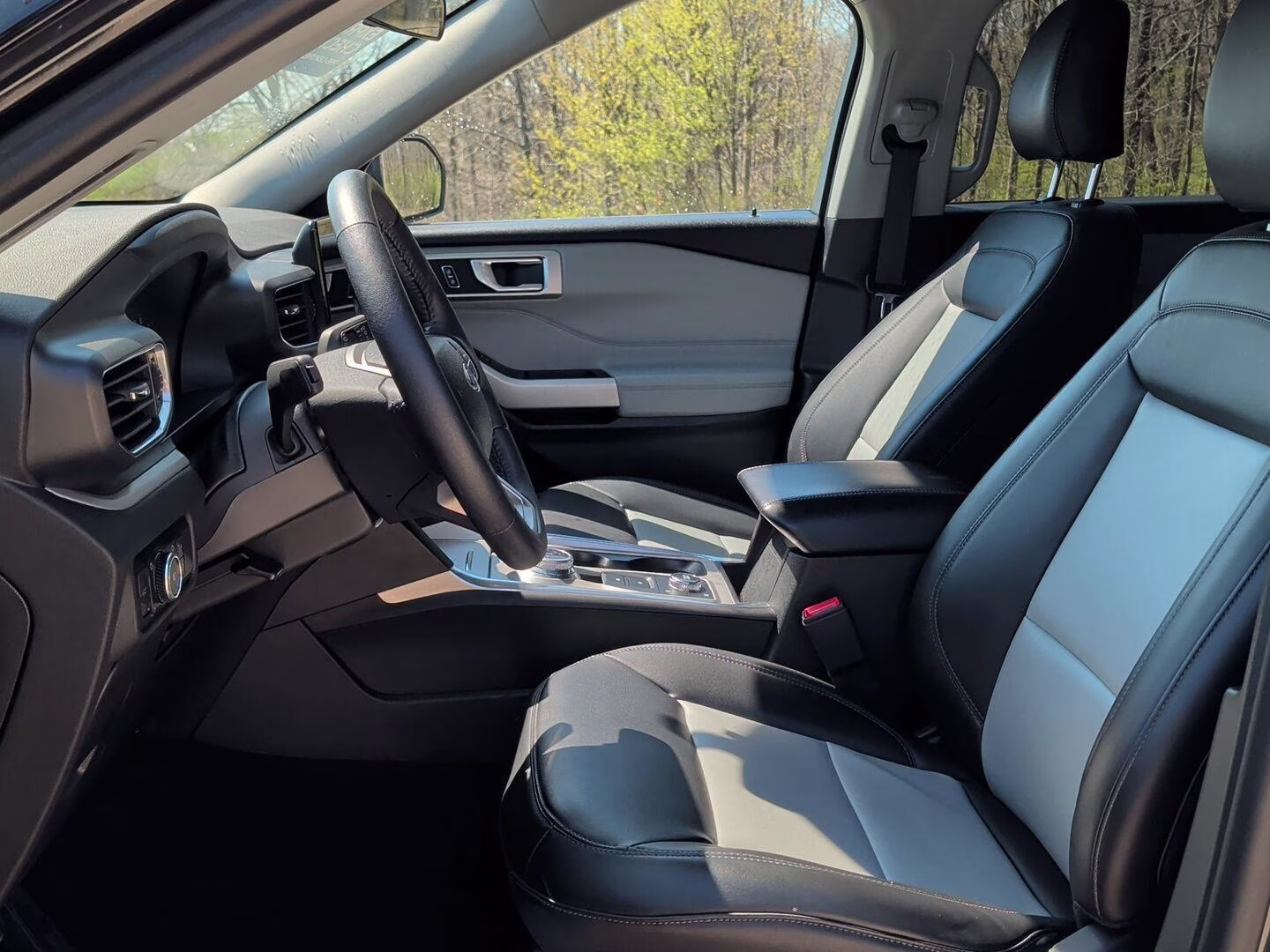 2024 Agate Black Ford Explorer XLT 4X4 SUV