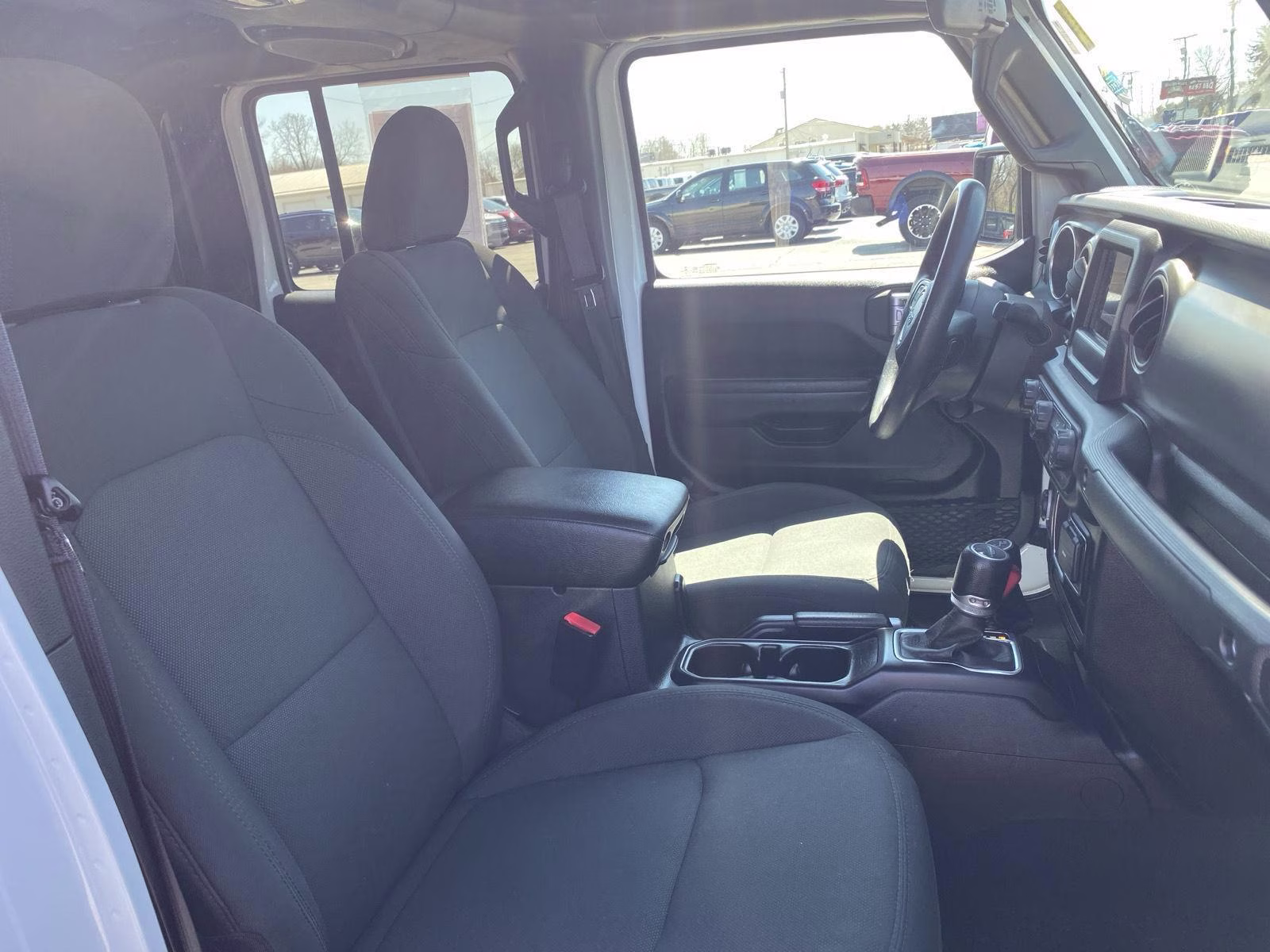 2022 Bright White Clearcoat Jeep Gladiator Willys Sport 4X4 Truck