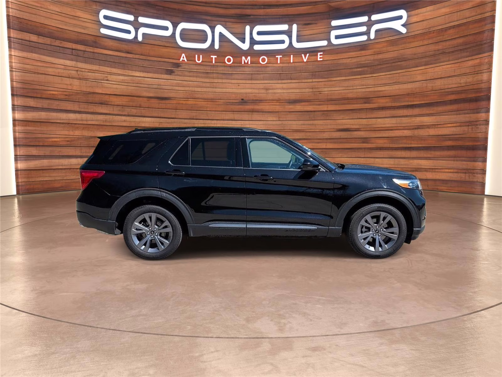 2024 Agate Black Ford Explorer XLT 4X4 SUV