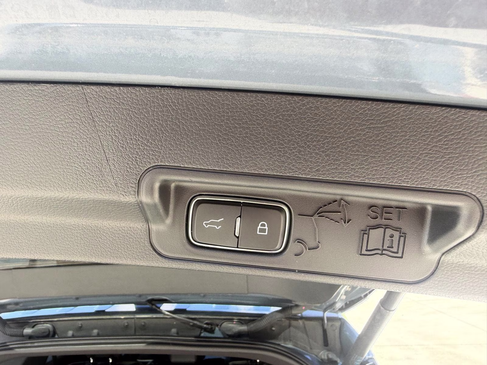 2025 Vapor Blue Ford Explorer ST-Line 4X4 SUV