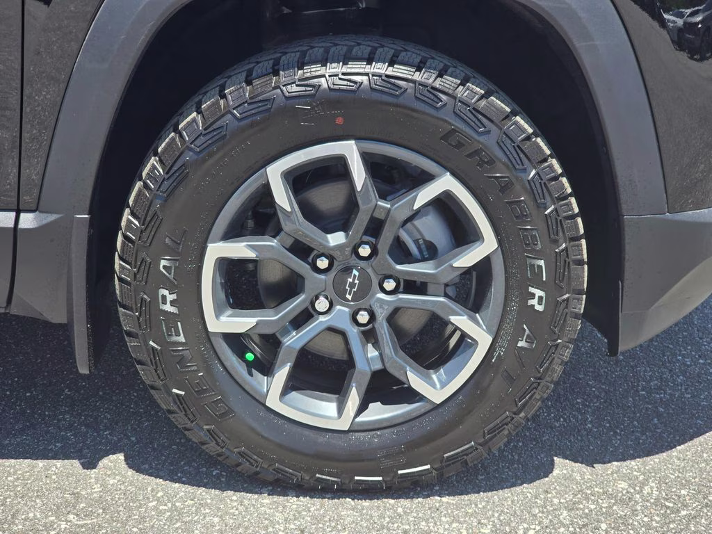 2026 Mosaic Black Metallic Chevrolet Equinox ACTIV FWD SUV
