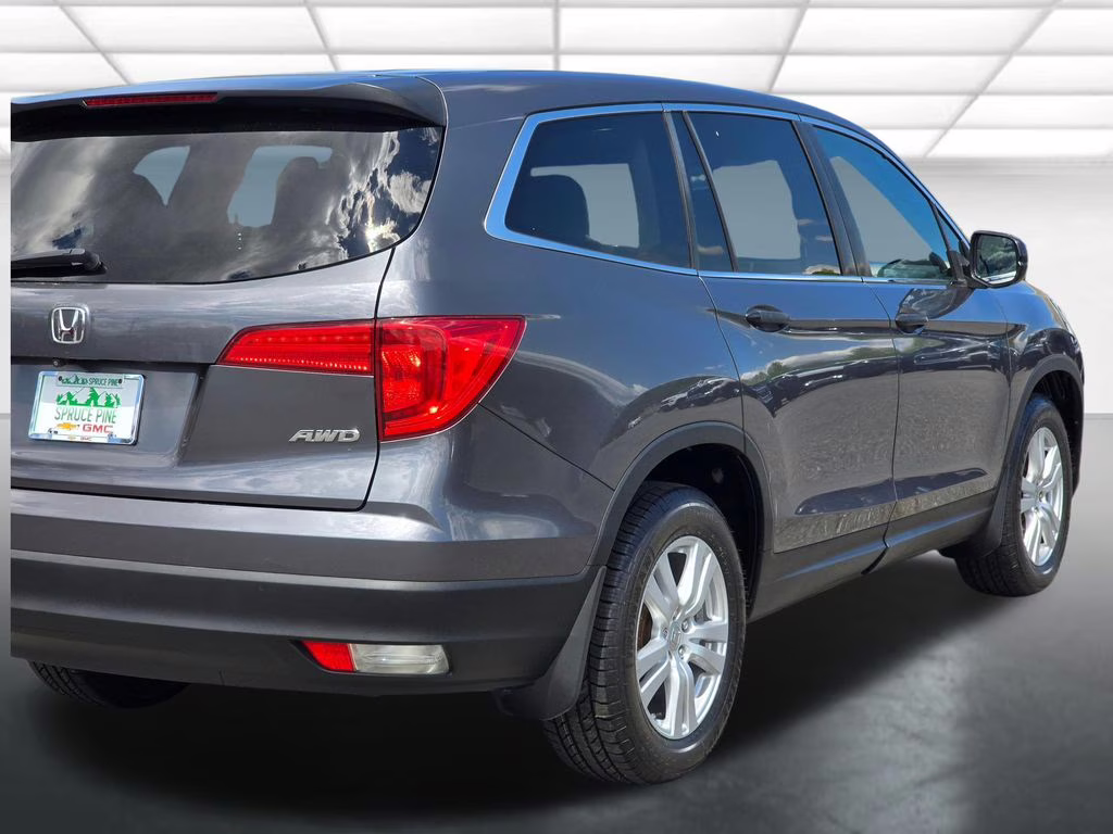 2016 Modern Steel Metallic Honda Pilot LX AWD SUV