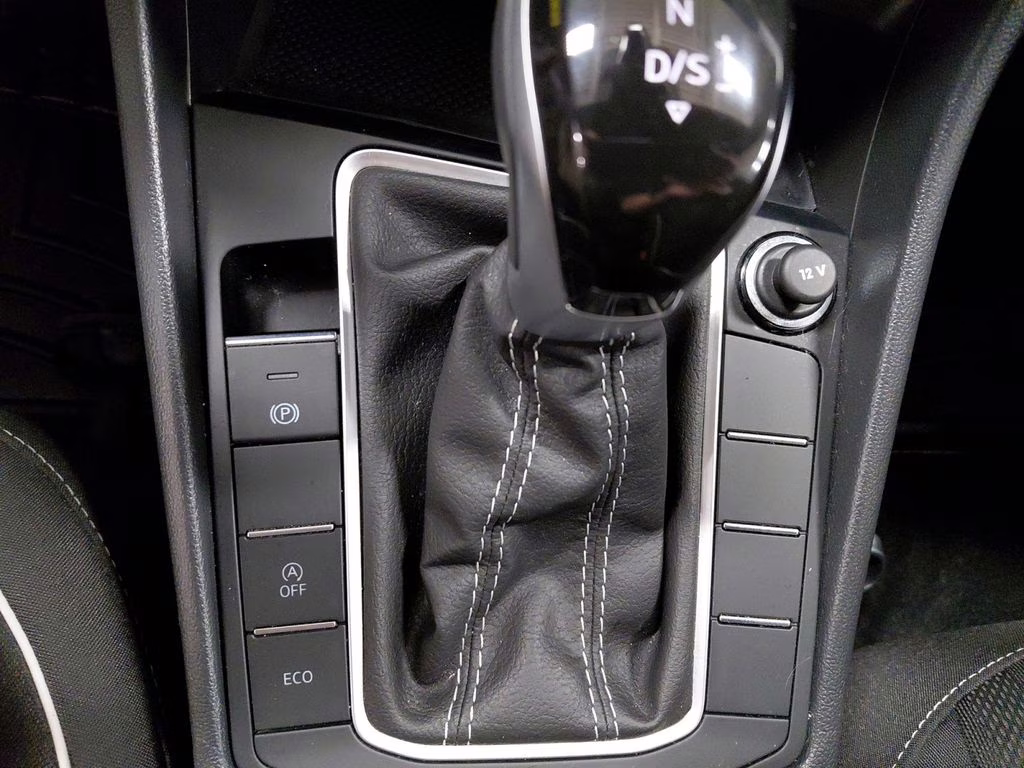 2024 Pure White Volkswagen Jetta 1.5T Sport FWD Sedan