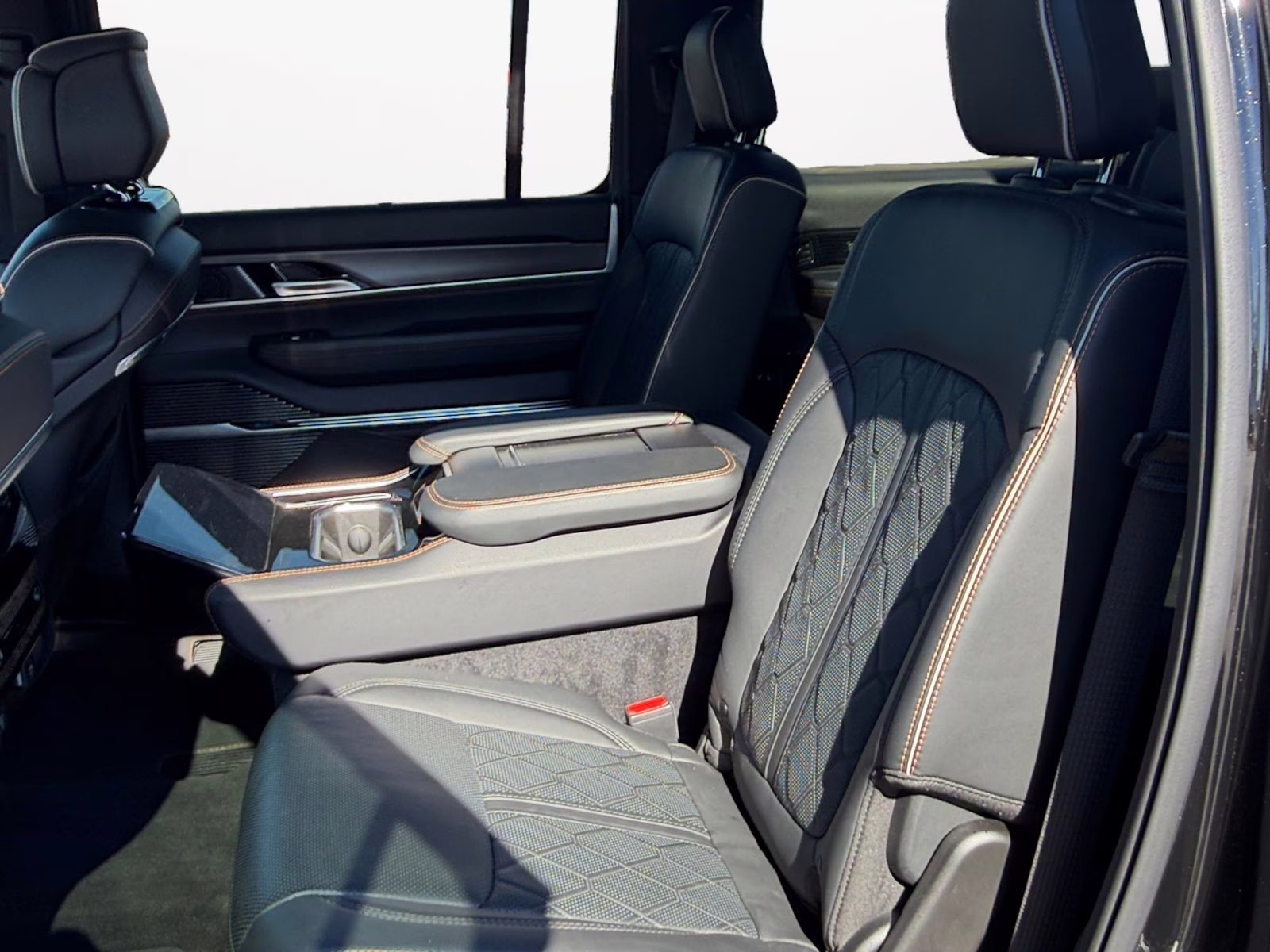 2025 Diamond Black Crystal Pearlcoat Jeep Grand Wagoneer L Series III 4X4 SUV