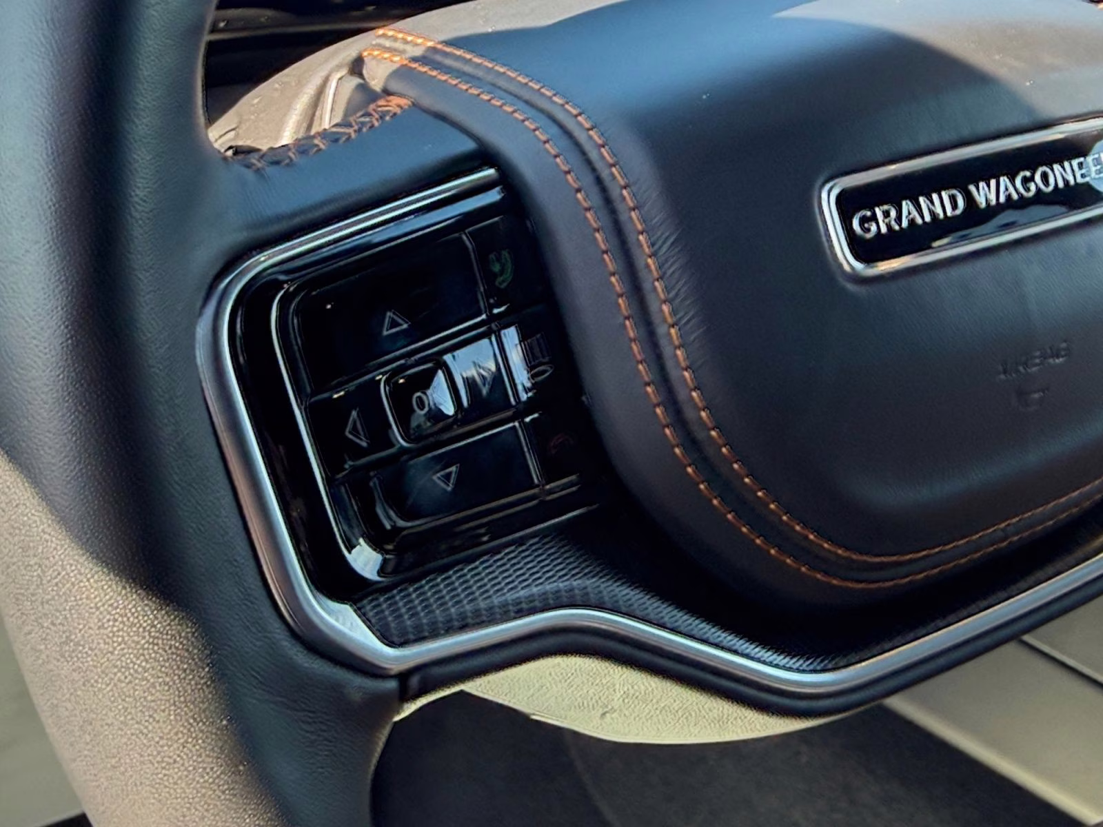 2025 Diamond Black Crystal Pearlcoat Jeep Grand Wagoneer L Series III 4X4 SUV