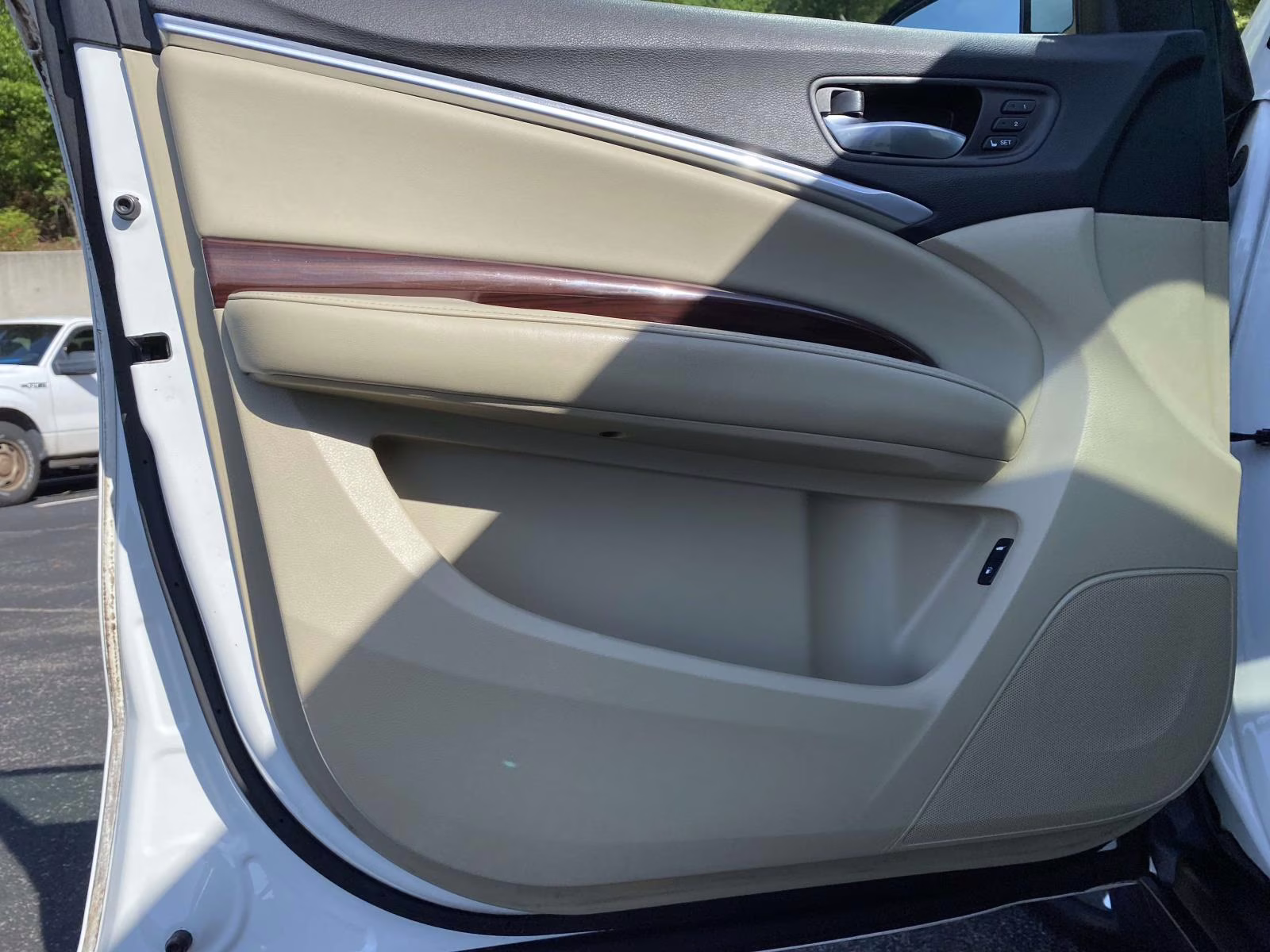 2016 White Diamond Pearl Acura MDX 3.5L FWD SUV