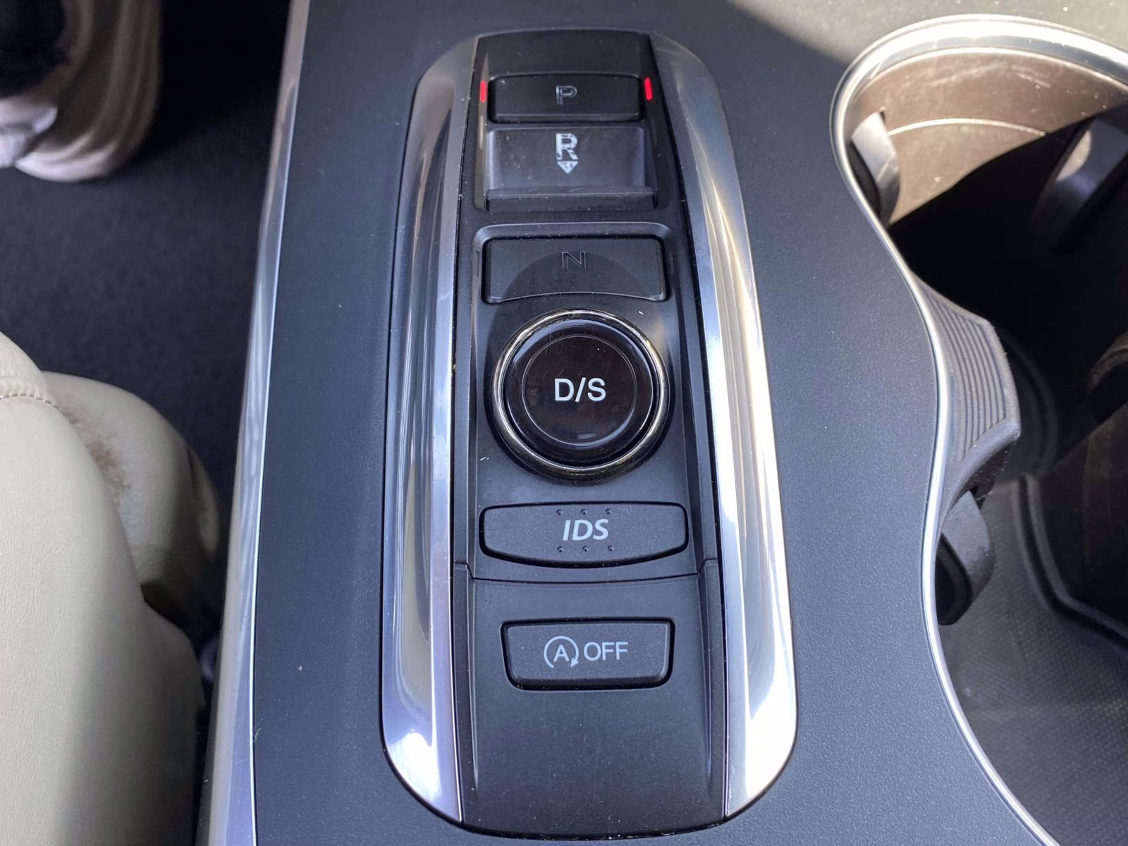 2016 White Diamond Pearl Acura MDX 3.5L FWD SUV