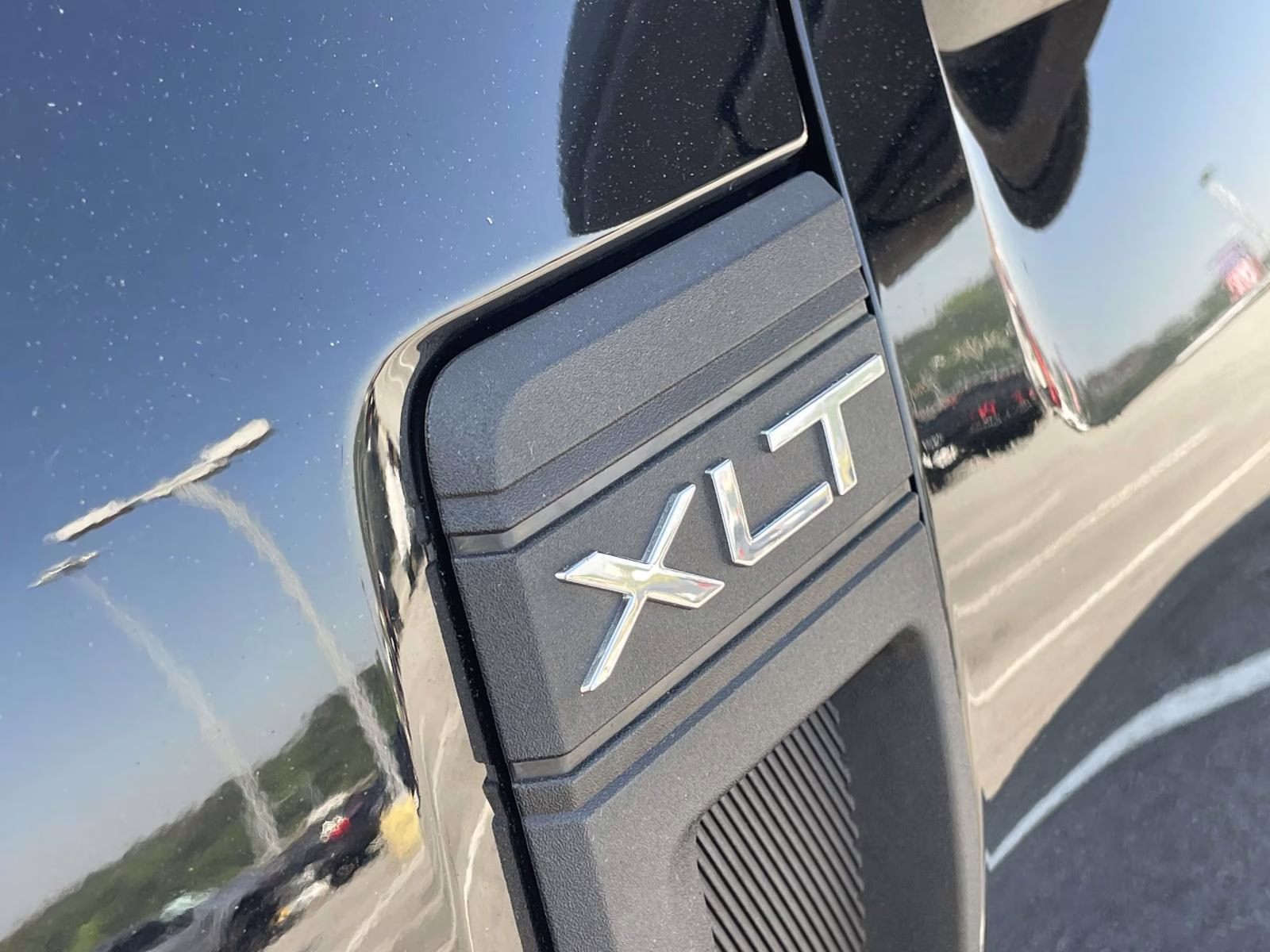 2022 Shadow Black Ford Maverick XLT FWD Truck