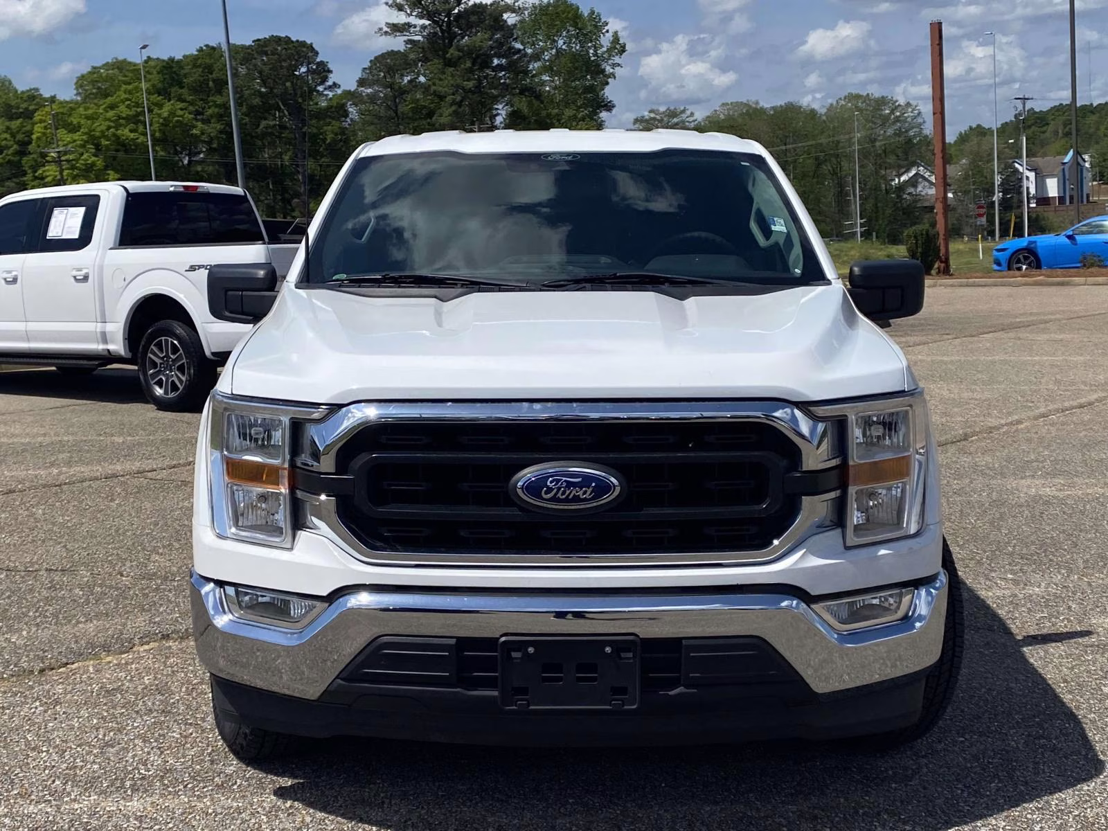 2021 Oxford White Ford F-150 XLT RWD Truck