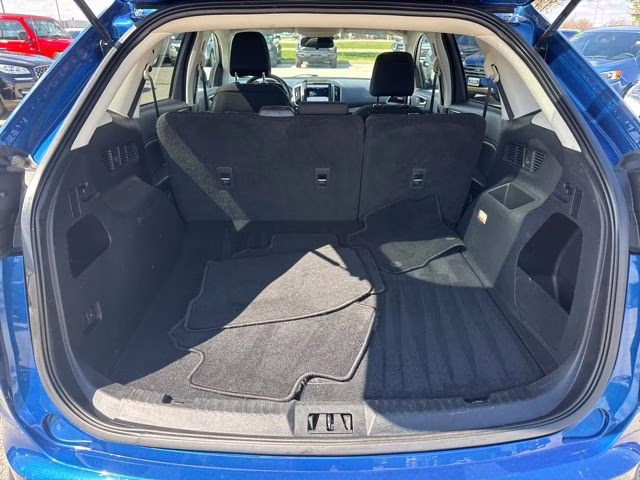 2024 Atlas Blue Metallic Ford Edge SE AWD SUV