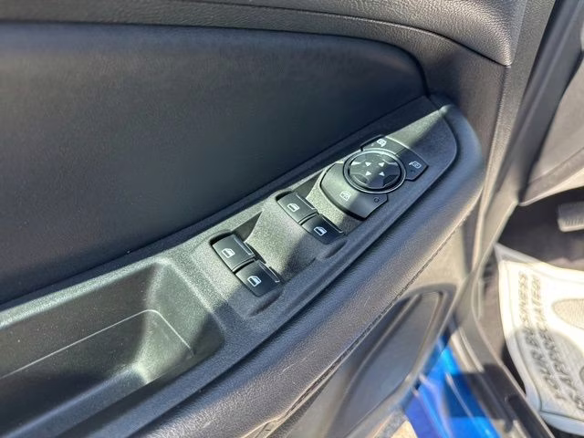 2024 Atlas Blue Metallic Ford Edge SE AWD SUV