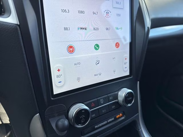 2024 Atlas Blue Metallic Ford Edge SE AWD SUV