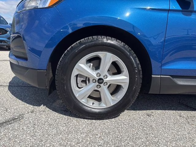 2024 Atlas Blue Metallic Ford Edge SE AWD SUV