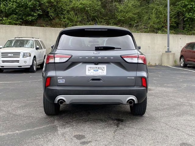 2021 Carbonized Gray Metallic Ford Escape SE AWD SUV