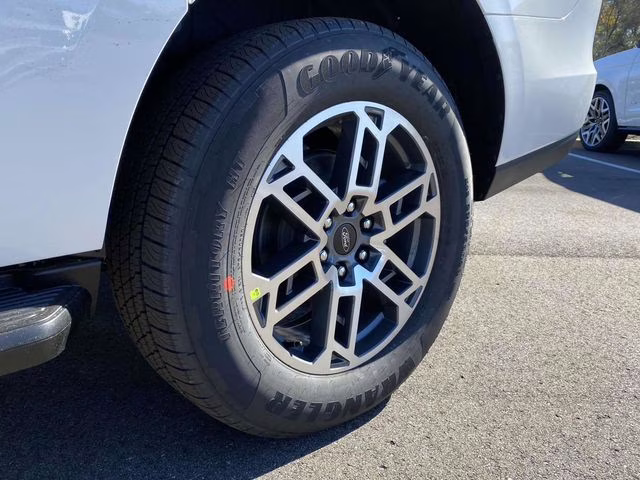 2026 Star White Metallic Tri-Coat Ford Expedition Max Active RWD SUV