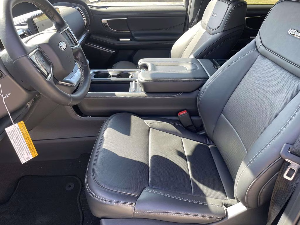 2026 Space Silver Metallic Ford Expedition Platinum 4X4 SUV