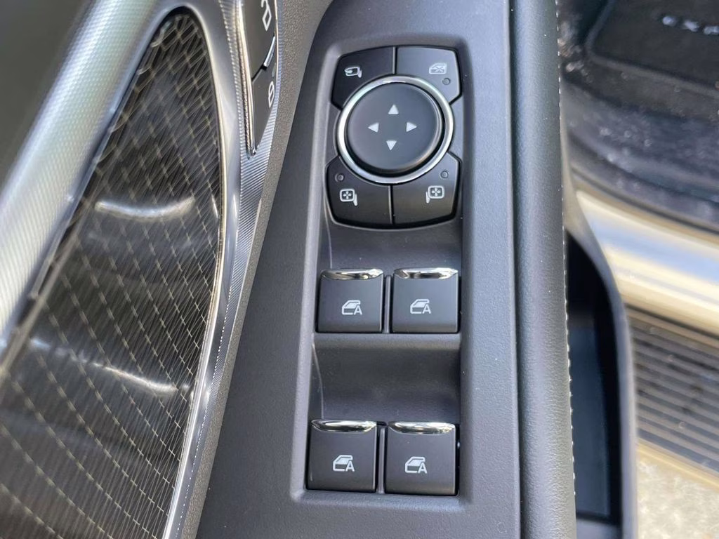 2026 Space Silver Metallic Ford Expedition Platinum 4X4 SUV