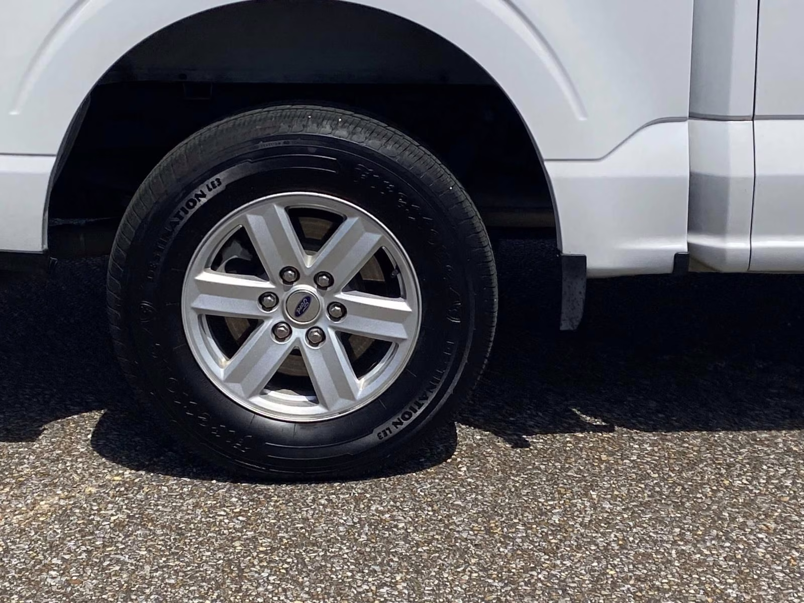 2021 Oxford White Ford F-150 XLT RWD Truck