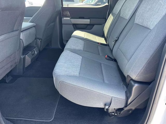 2023 Oxford White Ford F-150 XLT 4X4 Truck