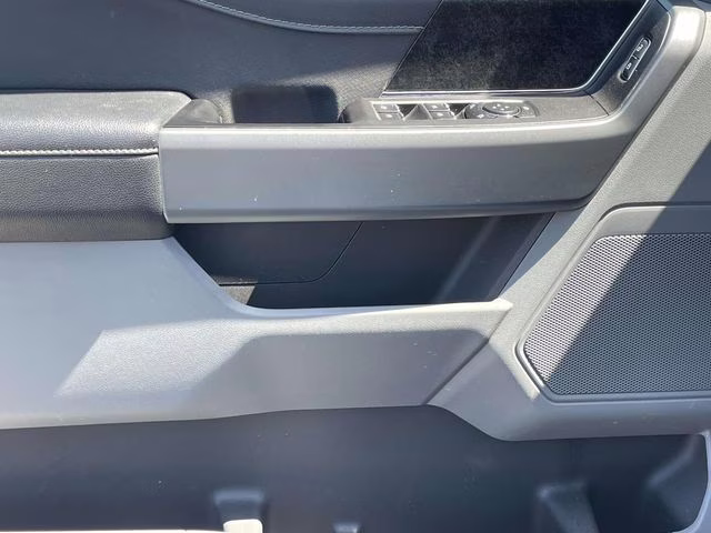 2023 Oxford White Ford F-150 XLT 4X4 Truck