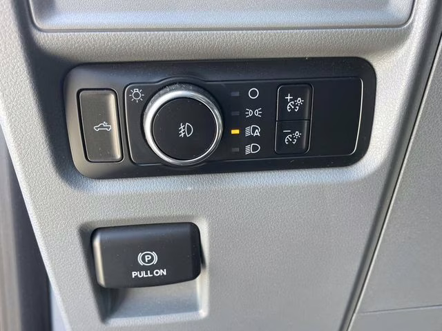 2023 Oxford White Ford F-150 XLT 4X4 Truck