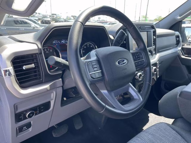 2023 Oxford White Ford F-150 XLT 4X4 Truck