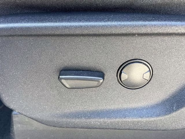 2023 Oxford White Ford F-150 XLT 4X4 Truck