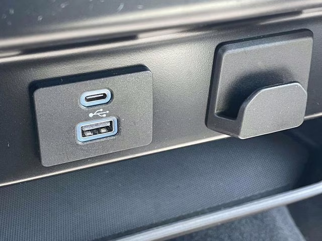 2023 Oxford White Ford F-150 XLT 4X4 Truck