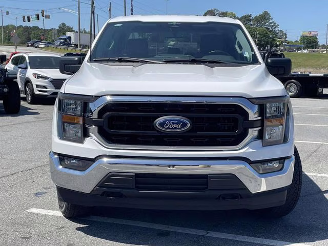 2023 Oxford White Ford F-150 XLT 4X4 Truck