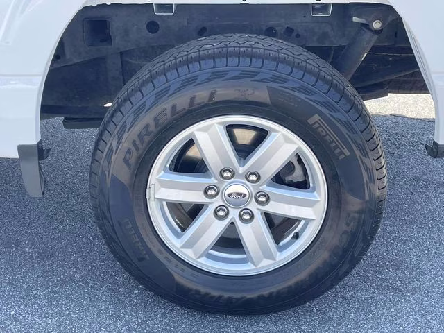 2023 Oxford White Ford F-150 XLT 4X4 Truck