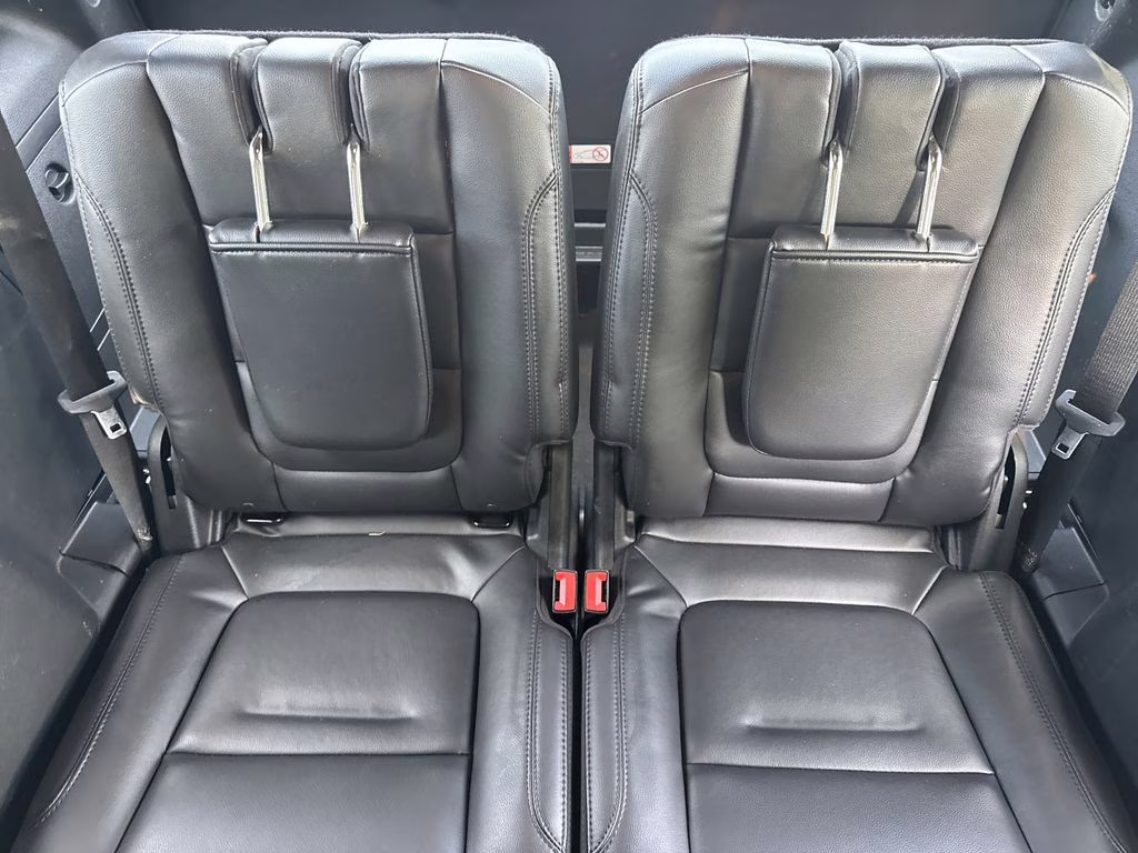 2018 Oxford White Ford Explorer XLT 4X4 SUV