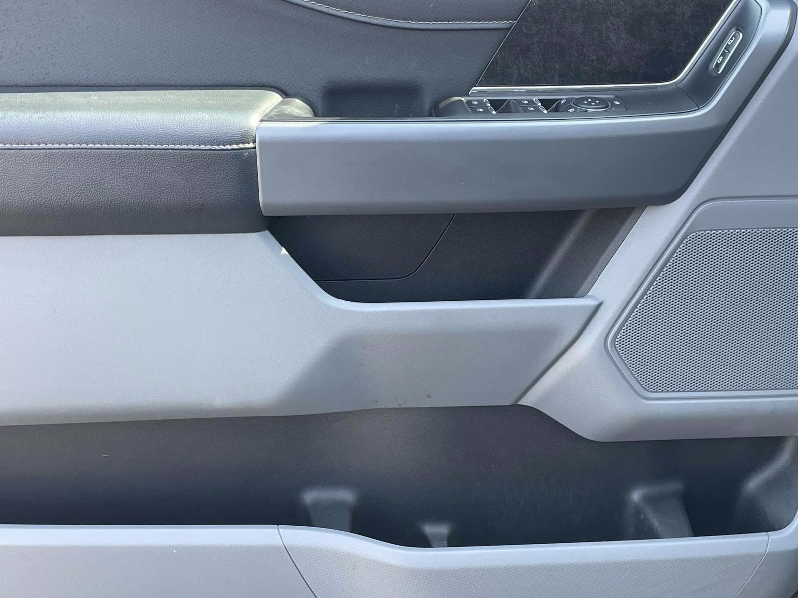 2021 Antimatter Blue Metallic Ford F-150 XLT 4X4 Truck