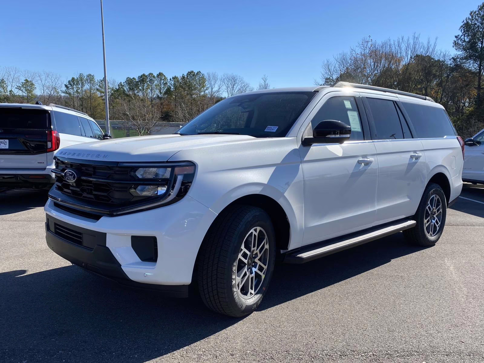 2026 Star White Metallic Tri-Coat Ford Expedition Max Active RWD SUV