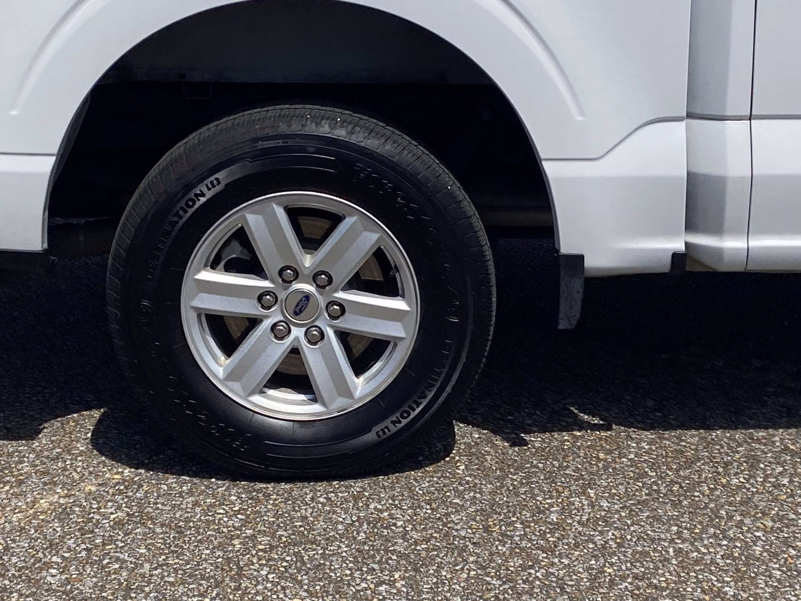 2021 Oxford White Ford F-150 XLT RWD Truck