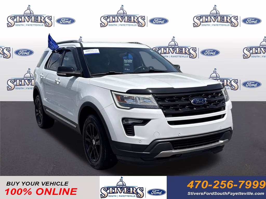 2018 Oxford White Ford Explorer XLT 4X4 SUV