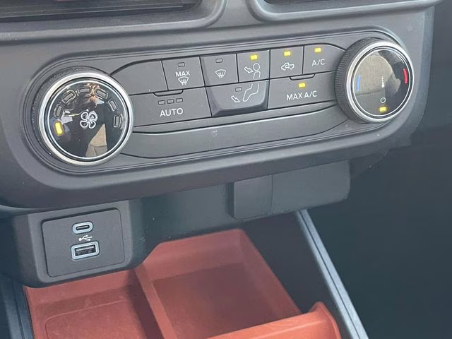 2022 Shadow Black Ford Maverick XLT FWD Truck