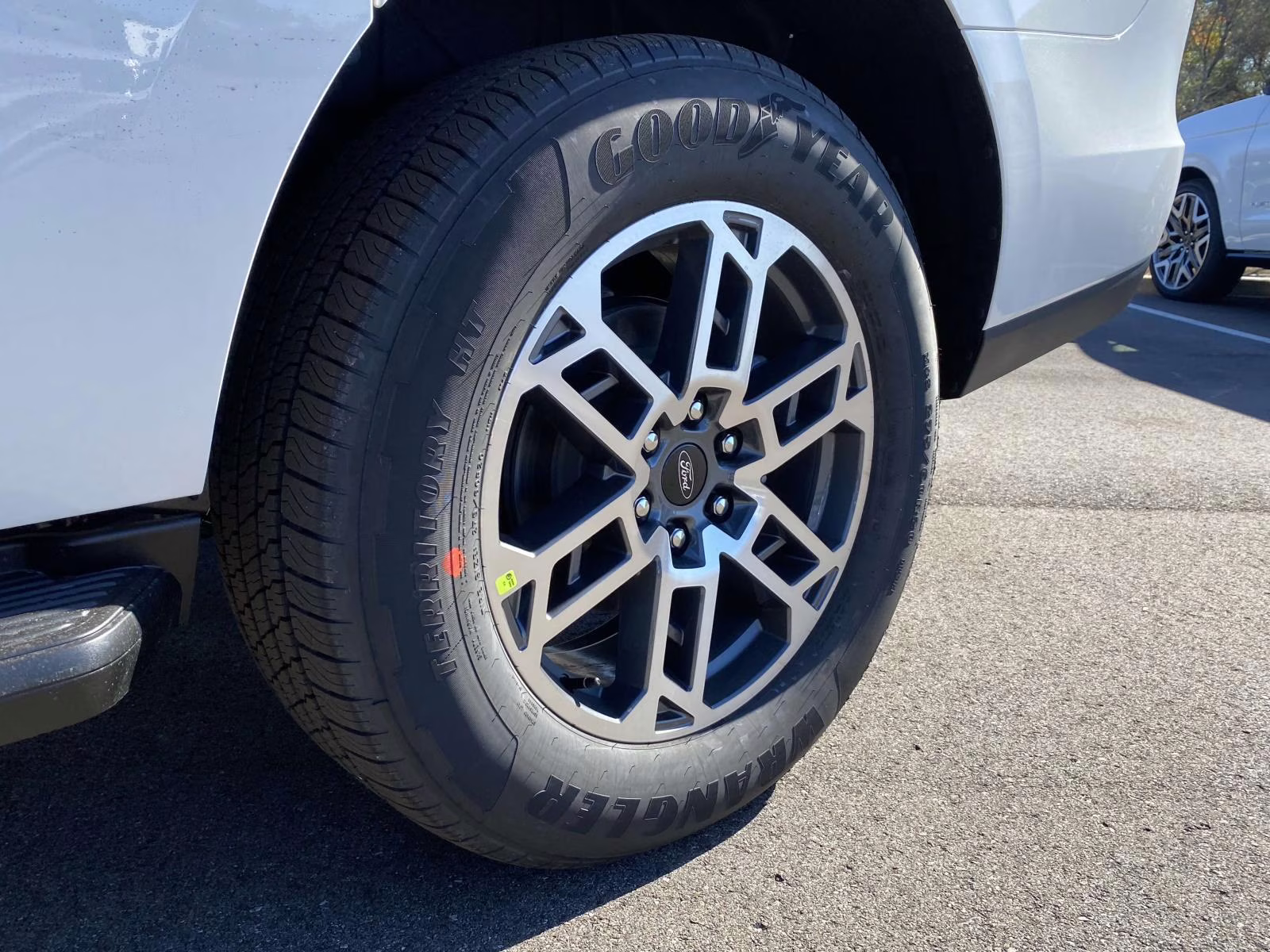 2026 Star White Metallic Tri-Coat Ford Expedition Max Active RWD SUV