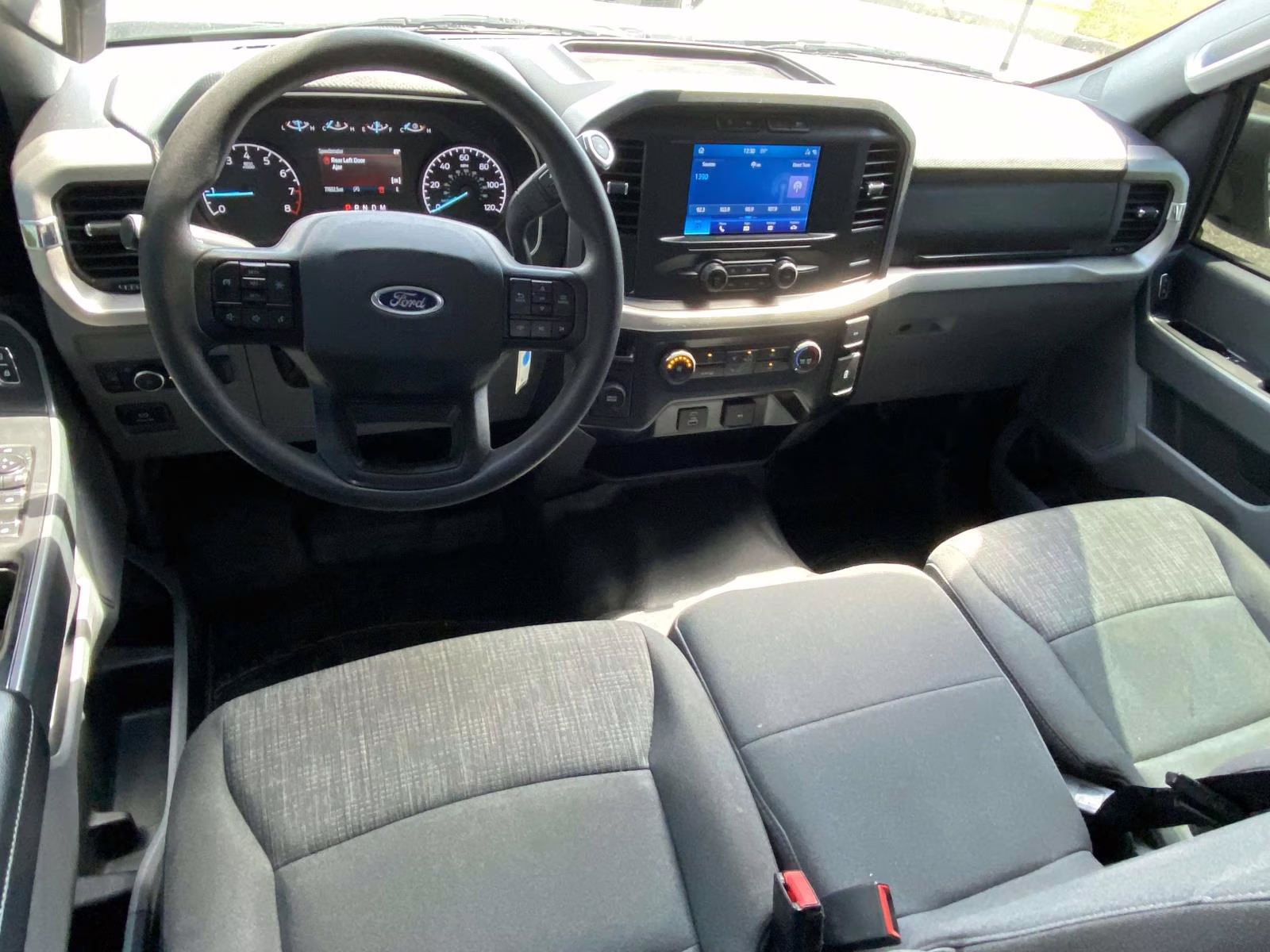 2021 Oxford White Ford F-150 XLT RWD Truck